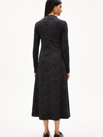 Robe ARMEDANGELS en noir