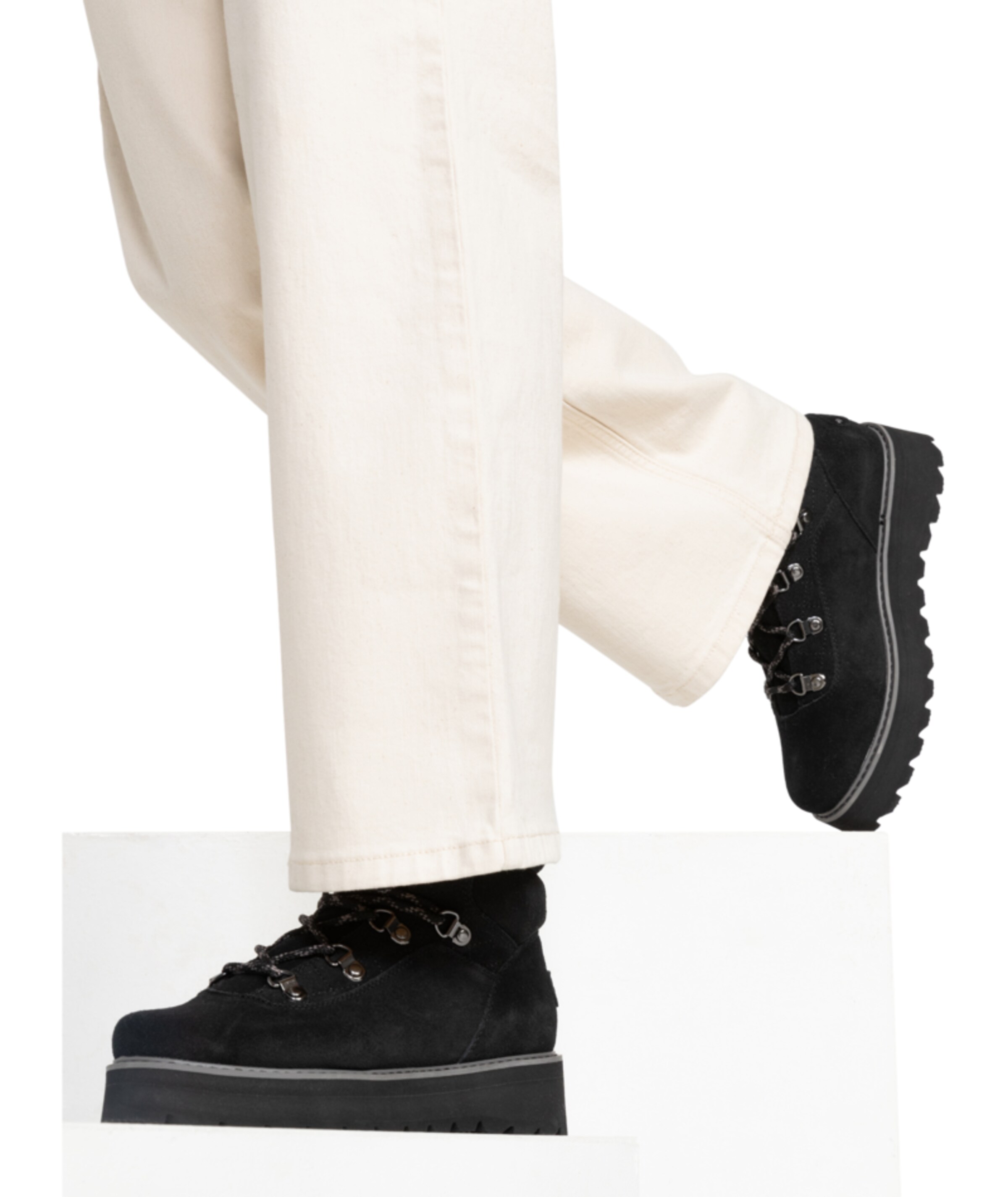 ROXY Paeltega poolsaabas 'Bradie', värv must: eest vaates