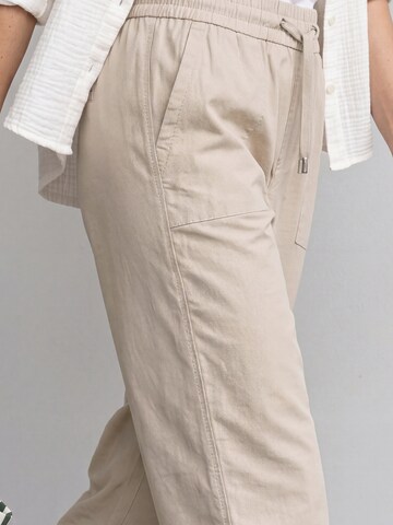 STREET ONE Regular Hose in Beige