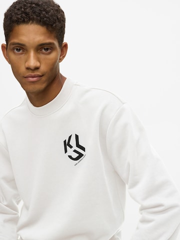 KARL LAGERFELD JEANS Tréning póló 'Monogram' - fehér