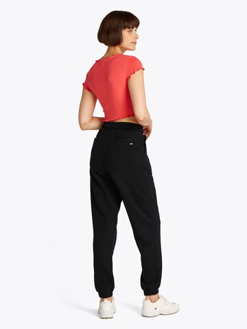 Tapered Pantaloni di Tommy Jeans in nero