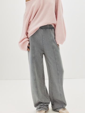 Pull&Bear Wide leg Broek in Grijs: voorkant