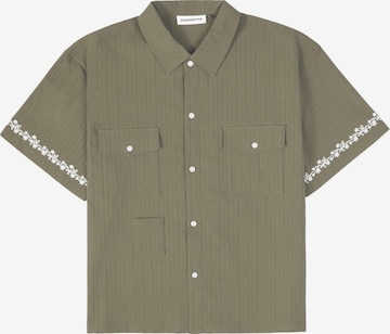 Fit confort Chemise 'Western' Prohibited en vert : devant