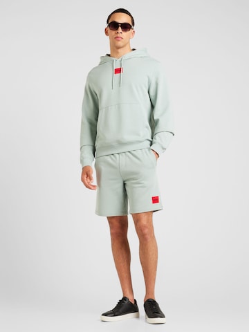 HUGO Regular Shorts 'Diz222' in Grün