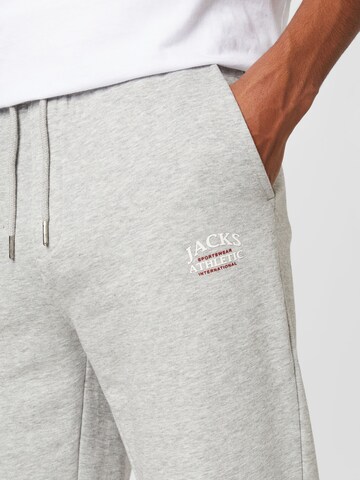 Jack's Regular Pants in Grey