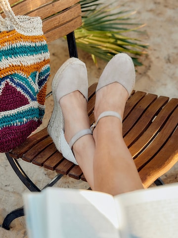 Alhamas Strap sandal 'Alpargata Cuña 10 cm' in Grey: front
