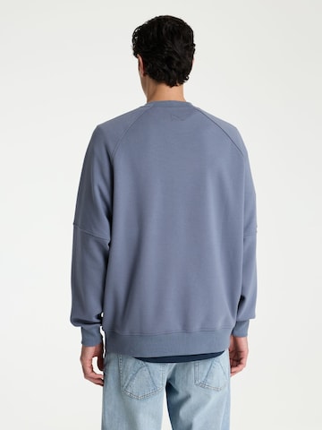 CHASIN' Sweatshirt ' Core AIR' in Blue