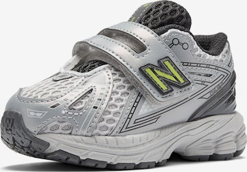 new balance Sneakers '1906' in Grijs: voorkant