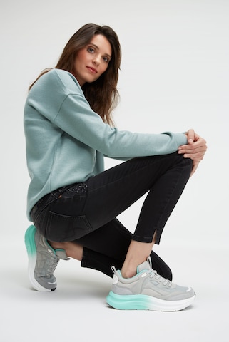 Soccx Wedge Sport Sneaker mit Dip-Dye-Sohle in Grau
