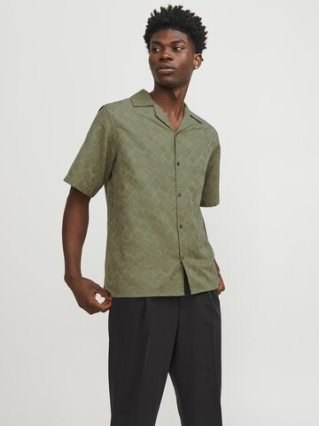 JACK & JONES Comfort fit Button Up Shirt in Green: front