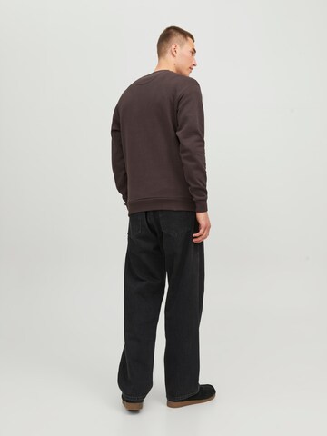 JACK & JONES Свитшот 'JJEBRADLEY' в Коричневый