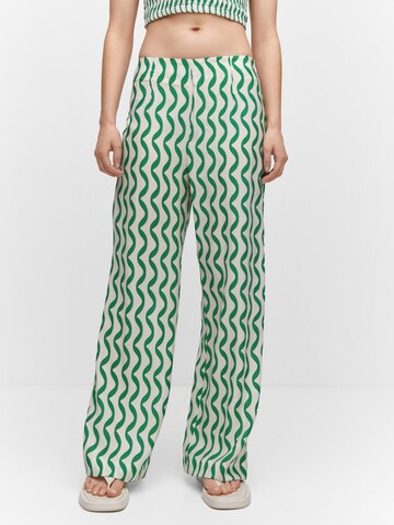 MANGO Wide leg Broek in Groen: voorkant