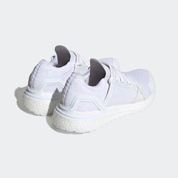 ADIDAS BY STELLA MCCARTNEY - Sapatilhas baixas 'Ultraboost 20' em branco