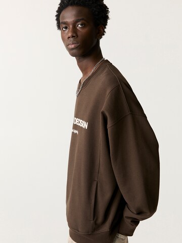 Pull&Bear Sweatshirt i brun
