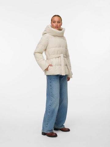 Veste d’hiver 'MIA' VERO MODA en blanc