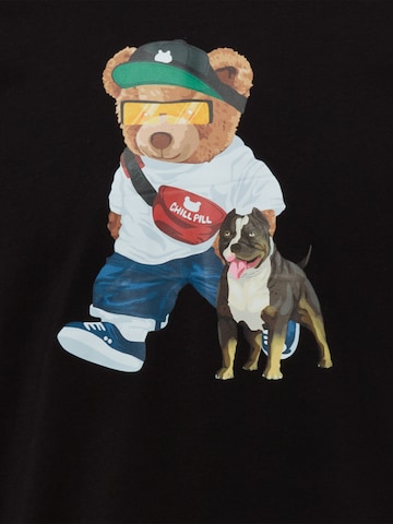 Chill Pill Shirt ' Walking Bear ' in Schwarz