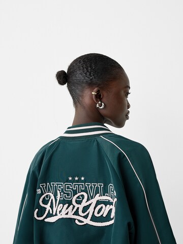 Bershka Jacke in Grün