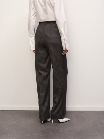 RÆRE by Lorena Rae Regular Hose Tall 'Fabrice' in Grau