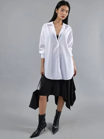 Busem - Blusa em branco