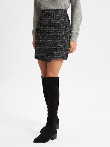 VILA Skirt in Black: front