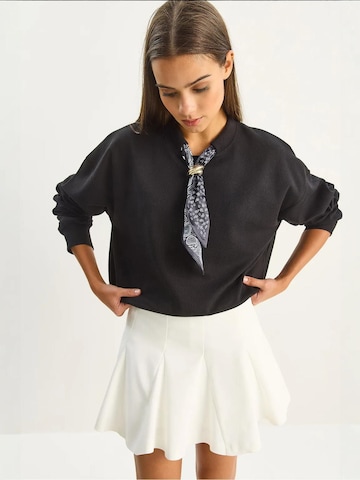 Felpa di Bianco Lucci in nero