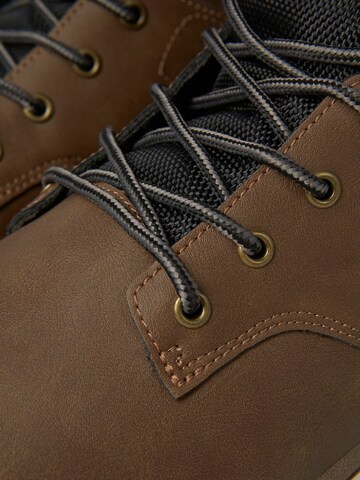 JACK & JONES Veterboots 'JOINER' in Bruin