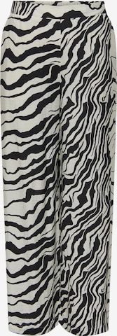 ONLY Loose fit Trousers in White: front