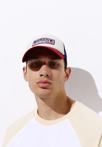 Pull&Bear Cap in Red: front