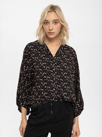 Anou Anou Blouse in Zwart: voorkant