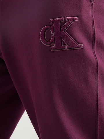Calvin Klein Jeans - Tapered Pantalón en lila