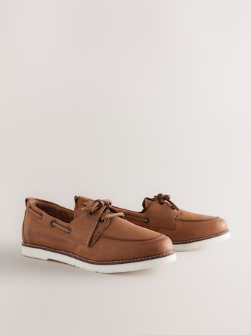 Chaussure à lacets Next en marron