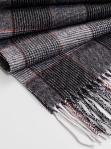 L'Arte Milano Shawl in Grey