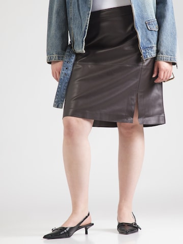 ONLY Carmakoma Skirt 'CAROline' in Brown: front
