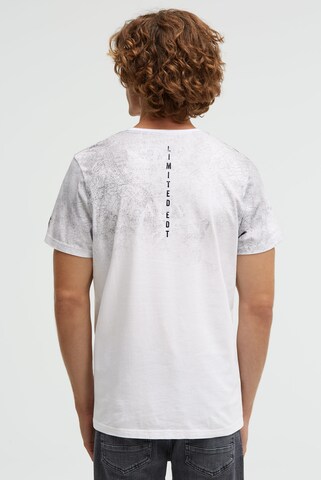 CAMP DAVID Shirt in White