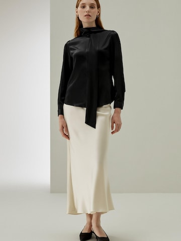 Lilysilk - Blusa 'LILYSILK Seidenbluse mit Schleife' en negro