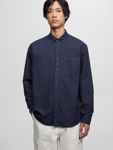 Pull&Bear Regular fit Button Up Shirt in Blue: front
