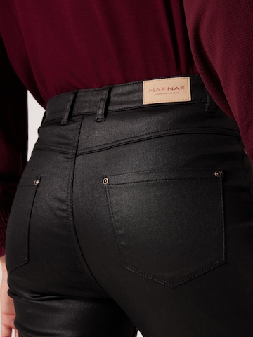 Slimfit Pantaloni 'Fcoaty' di NAF NAF in nero