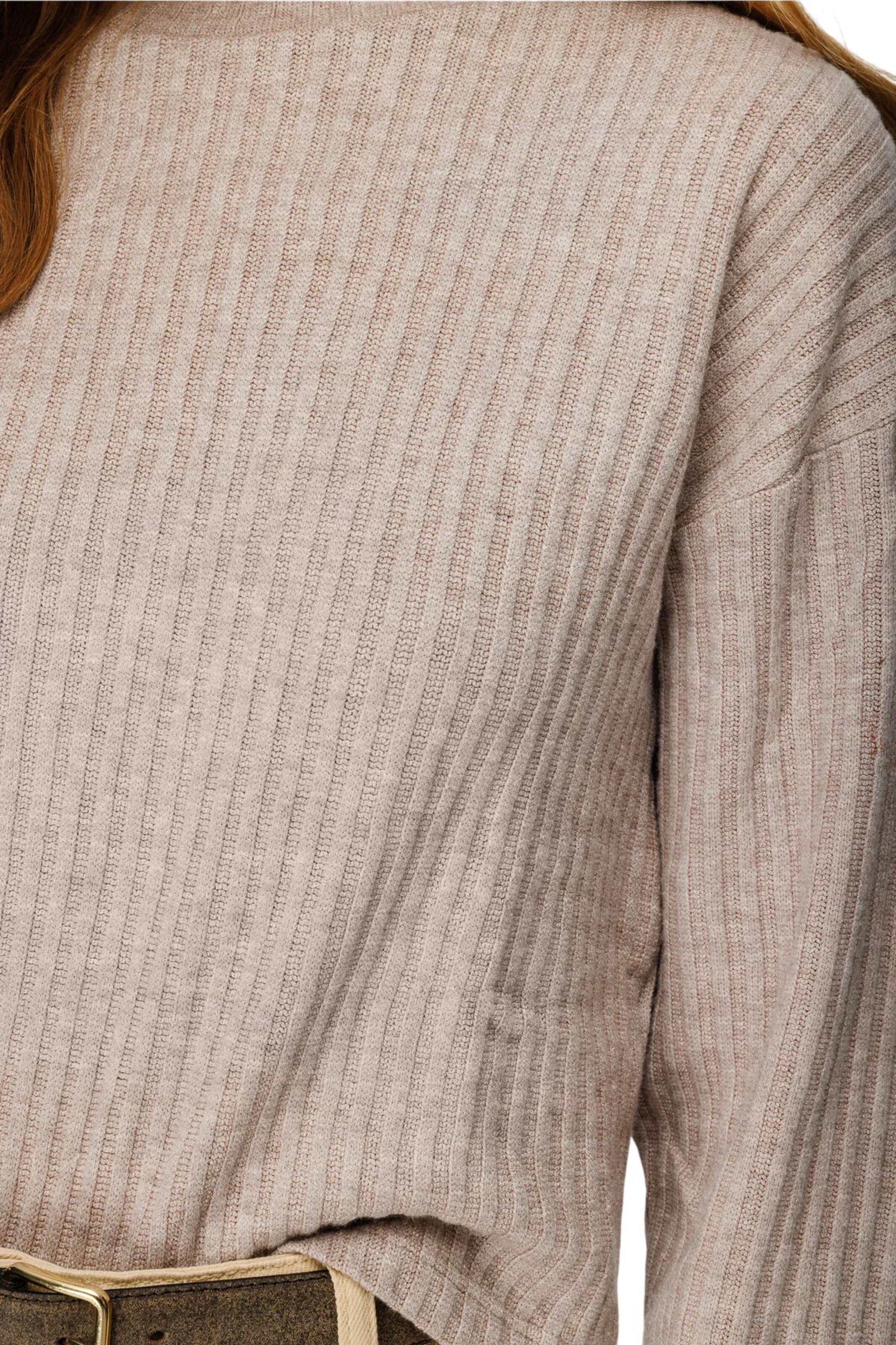 Alexa Dash Sweater in Beige
