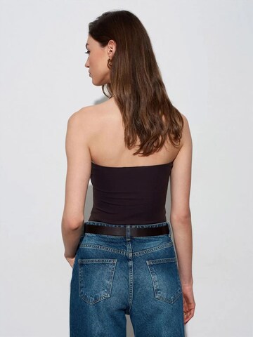 Dilvin Top in Black