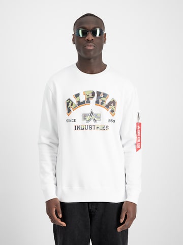 Sweat-shirt ALPHA INDUSTRIES en blanc : devant