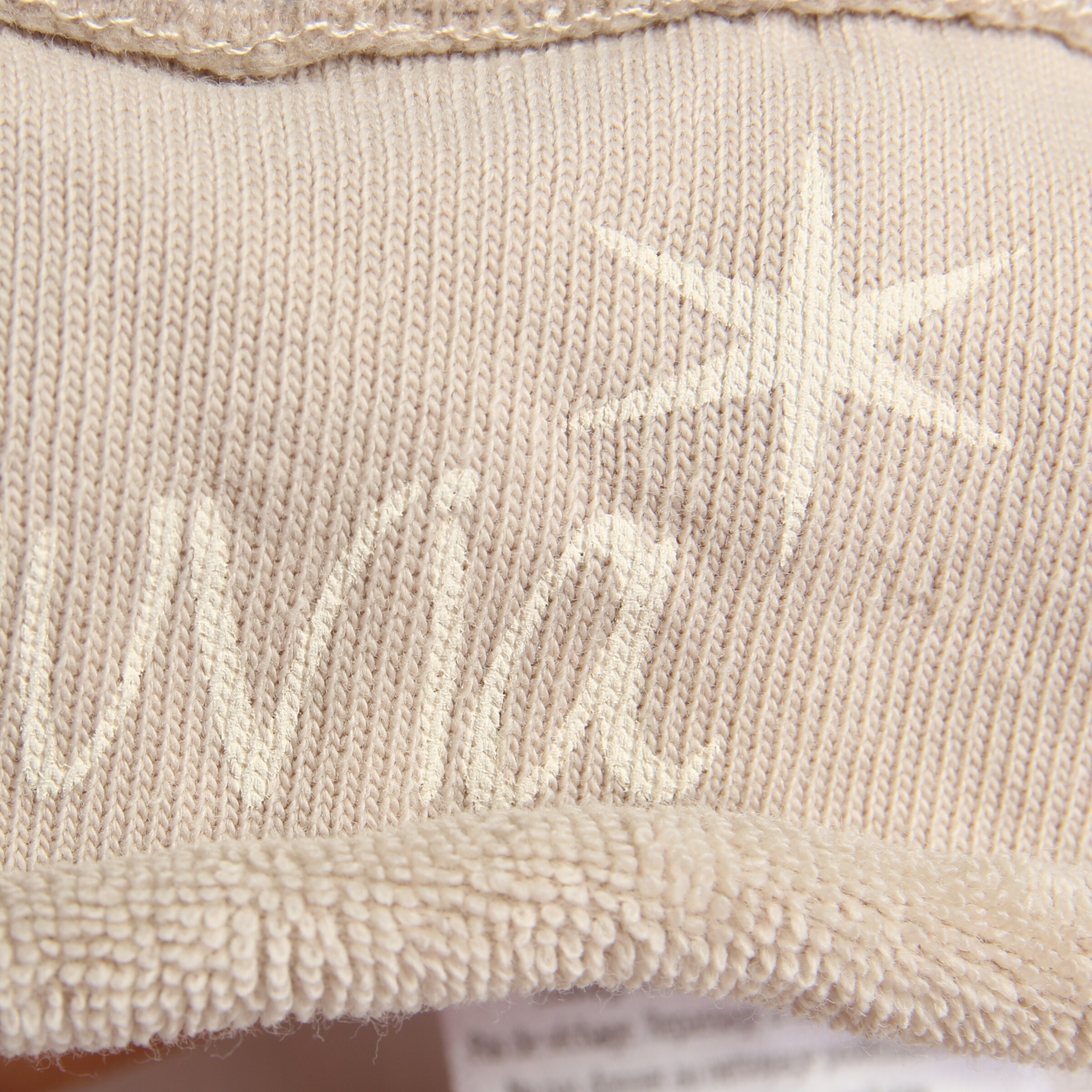 Juvia Bermuda / Shorts L in Weiß