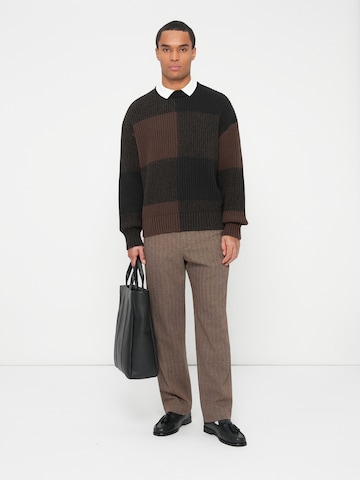 TOMMY HILFIGER Pullover in Braun