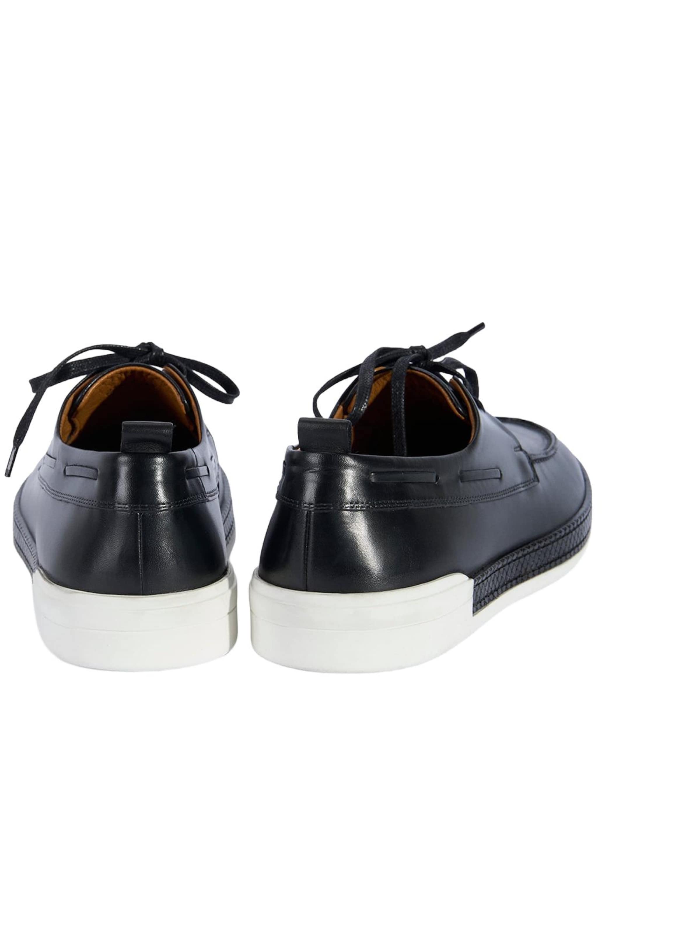 Chaussure à lacets 'Schnürschuhe' Desa en noir