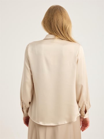 HOME STORE Klederdracht shirt in Beige