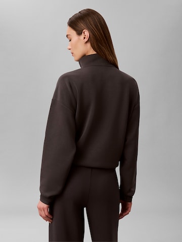 Calvin Klein Sport Sweatshirt in Grau