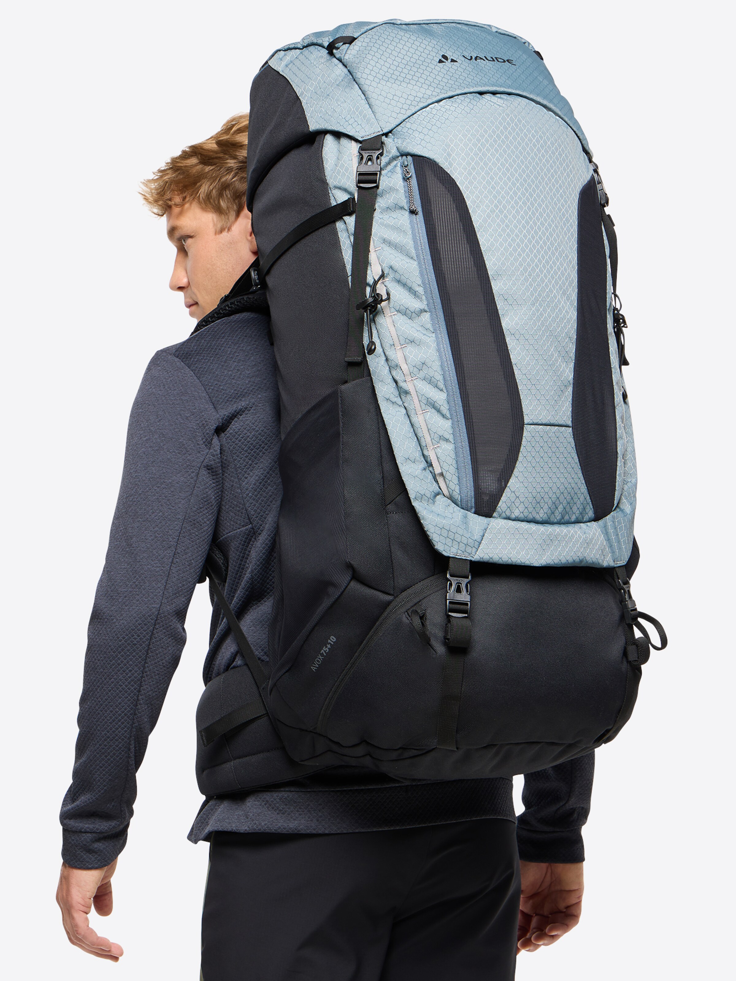 VAUDE Sports backpack 'Avox' in Blue: front