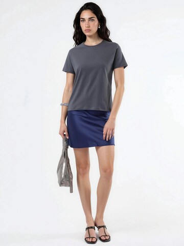 T-shirt Busem en gris