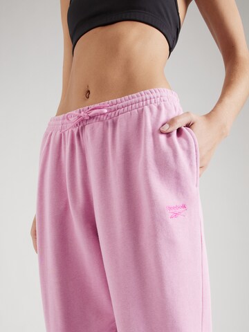 Effilé Pantalon Reebok en rose