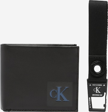 Calvin Klein Jeans Wallet in Black: front