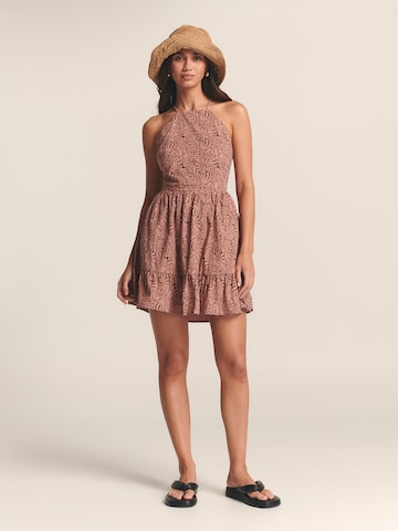 St MRLO Kleid in Pink: Vorderseite